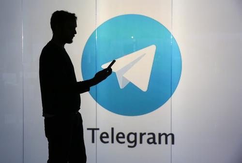 [纸飞机TG的贴纸在哪]向新手科普 包括与朋友、家人聚在一起